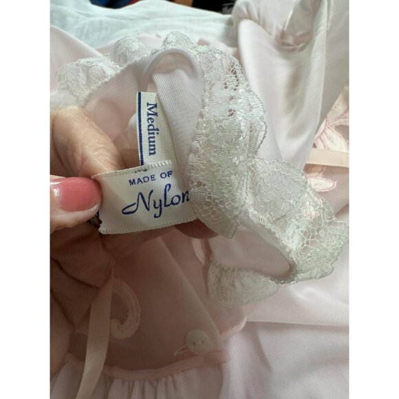 1950s/60s pink bed jacket with sheer chiffon illusion yoke and satin appliques S - Picture 6 of 6